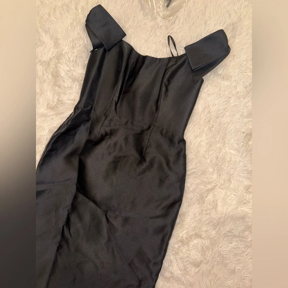 NEW Alfred Sung Bow Basque neck Off the Shoulder Satin Column Black Gown Sz 8 - Picture 4 of 7